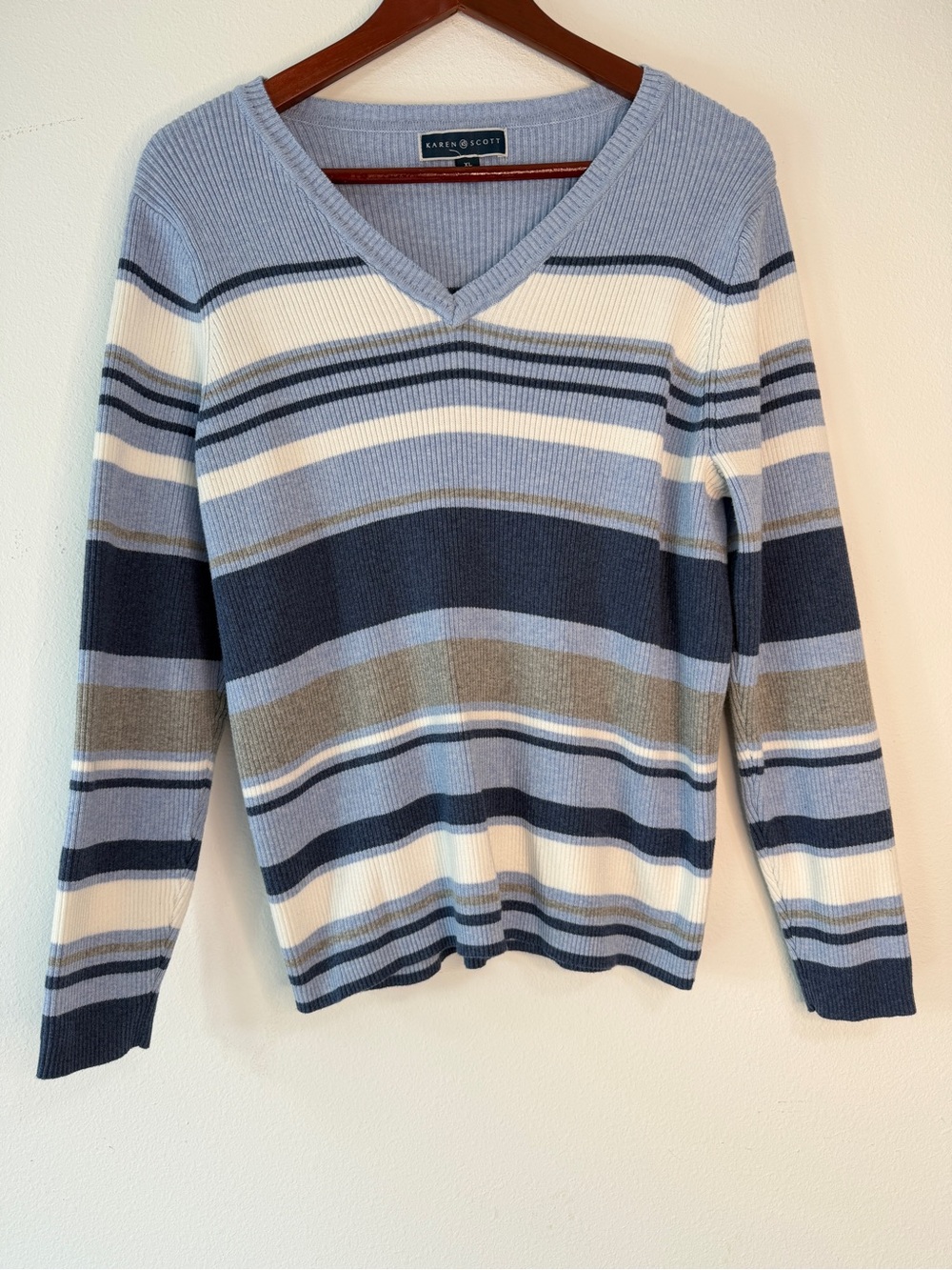 Vintage 90s Inspo Karen Scott Striped Vneck Sweater XL Blue Gray White Preppy